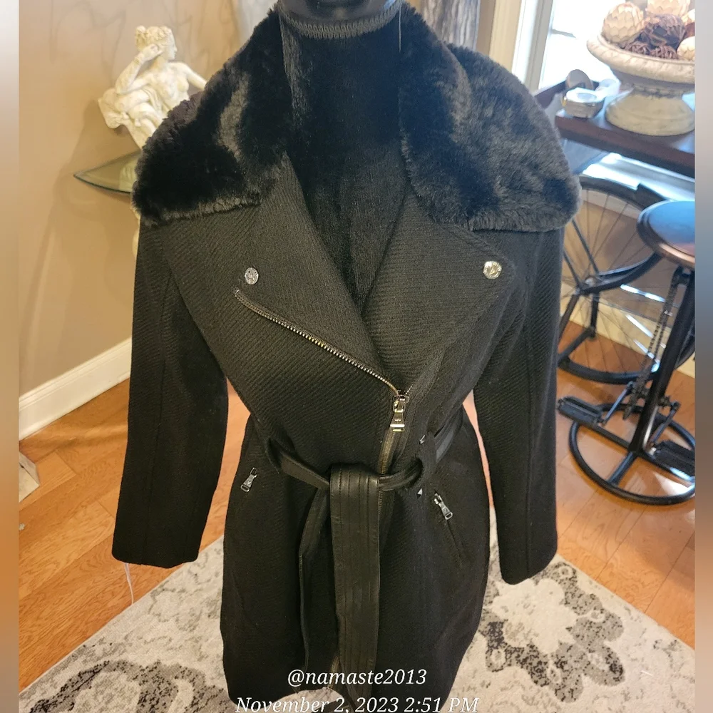 Guess Wool Blend Pea Coat Faux Fur Collar Leather Belt Studded Black Small #613 - Picture 13 of 14